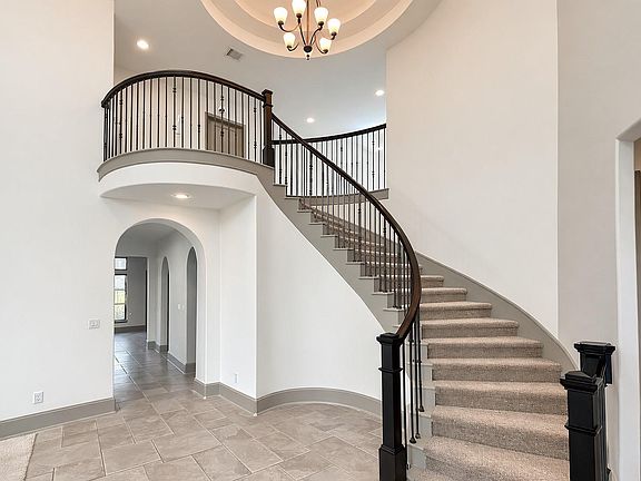 5th image of 15422 Arrowhead Ridge Dr