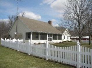 15198 Yale Bridge Rd, Durand, IL 61024