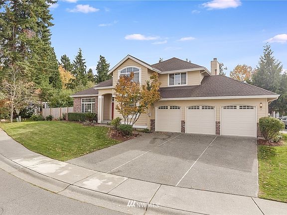 Wonderful Three Car Wide garage
