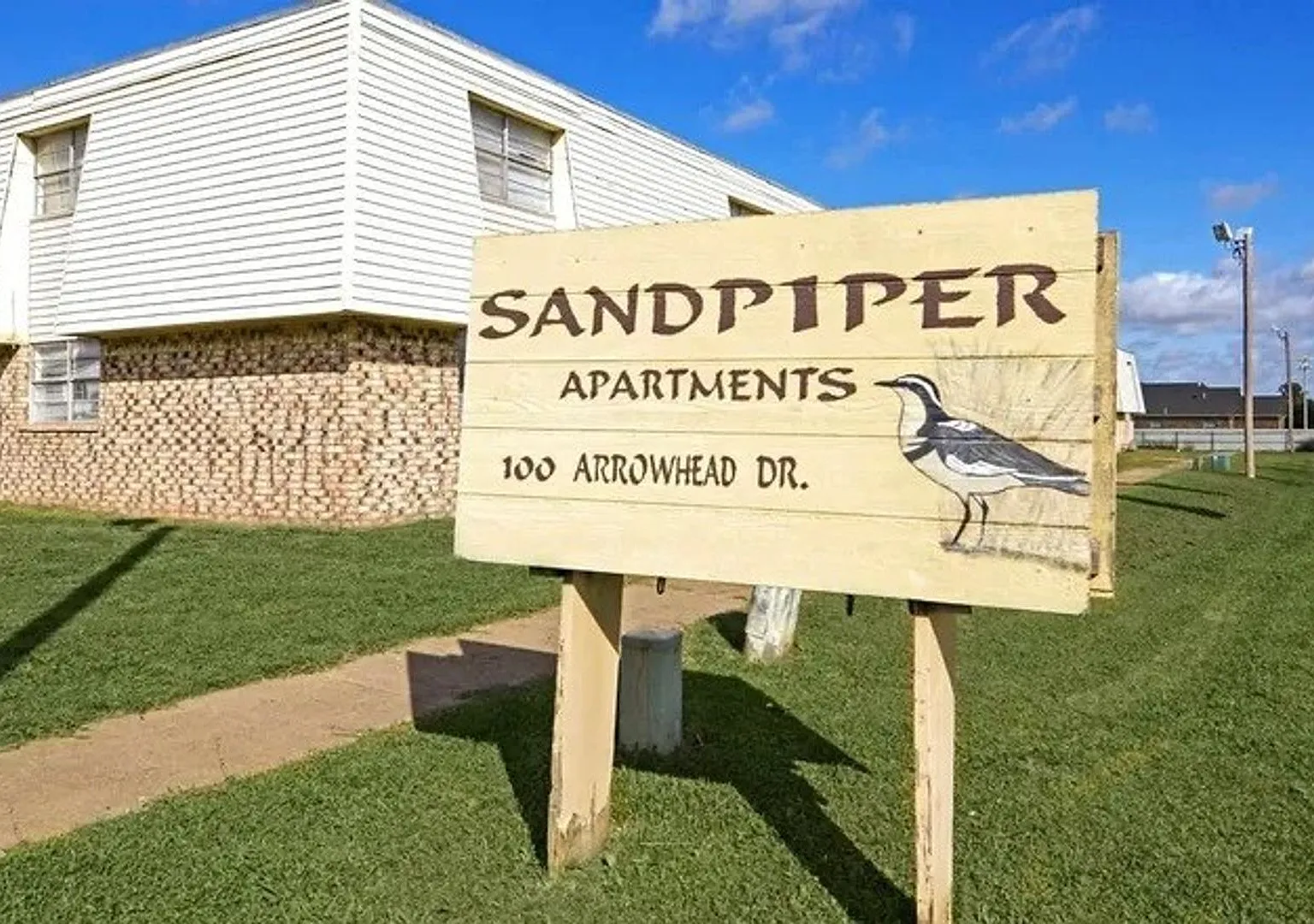 Sandpiper Apartments — Photo 3