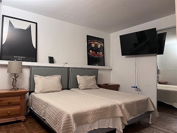 5th image of 3427 Galt Ocean Dr