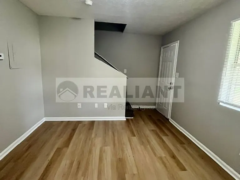 31 Hurley St #18 — Photo 9