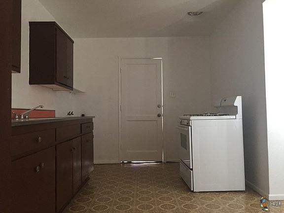 4th image of 252 E Hamilton Ave