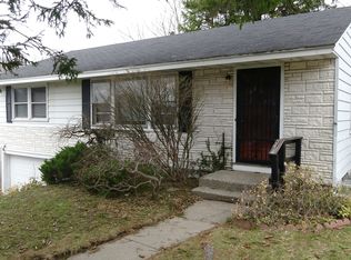 123 Fairwood Dr, Syracuse, NY 13219