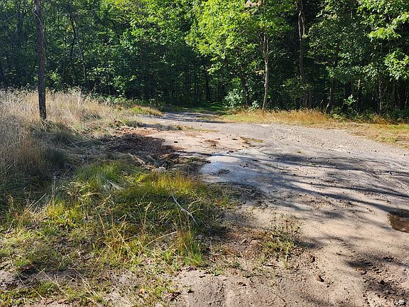 4th image of 368 Simmons Lake Rd