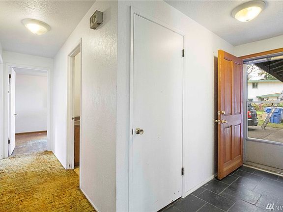 5th image of 5932 86th St E