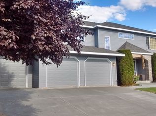 910 N Pittsburg St, Kennewick, WA 99336