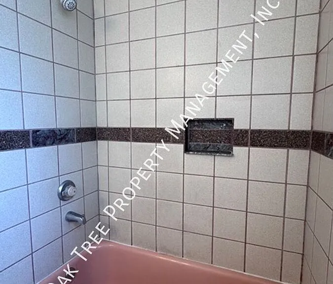 2744 Harvard Ave — Photo 14