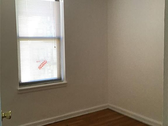 4th image of 2244 Bronx Park E APT 6F