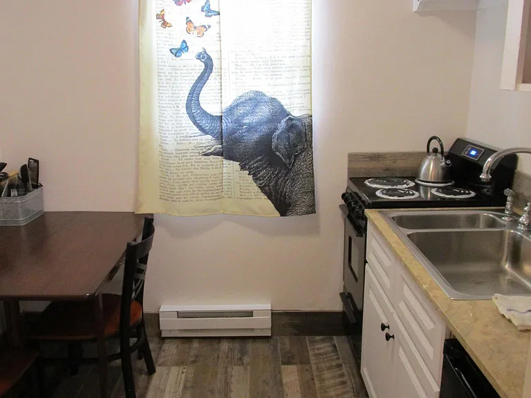 408 Main St #5 — Photo 2