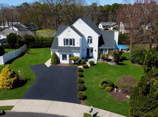18 Coral Drive, Howell, NJ 07731