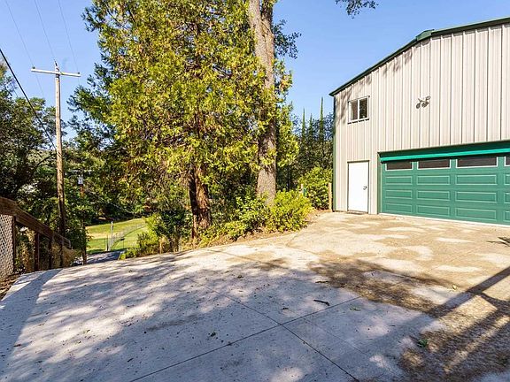 2nd image of 590 Woods Creek Dr
