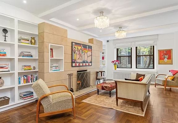 2nd image of 45 E 85th St #3C