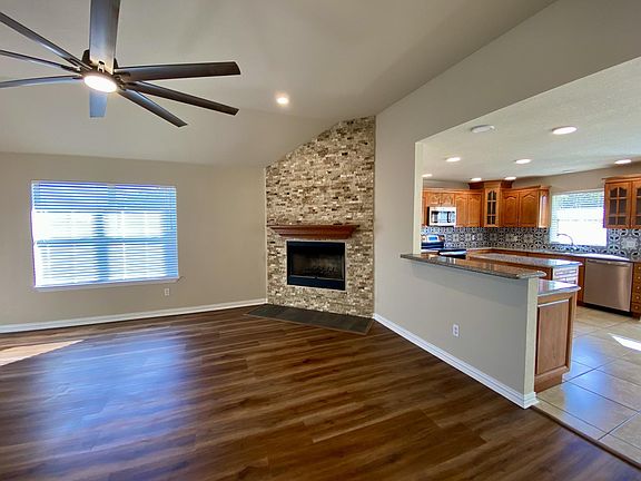 5th image of 4002 Goliad Dr
