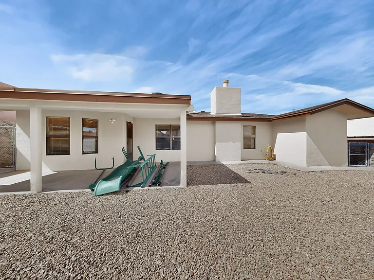 711 Windmill Dr — Photo 37