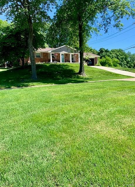 2nd image of 12585 Fee Fee Rd