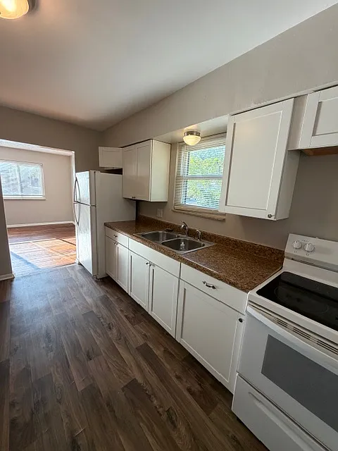 3 bed, 1064 sqft, $1,320 — Photo 2