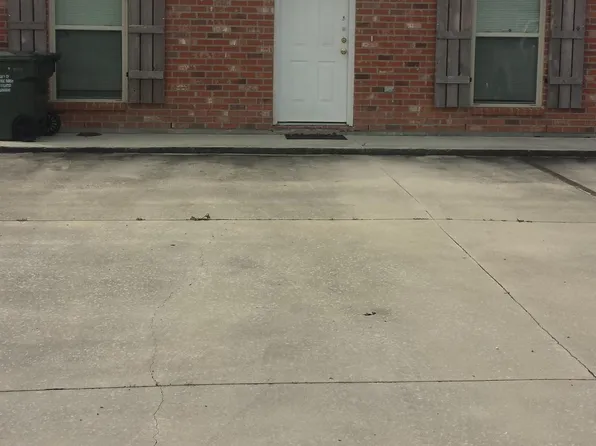 219 Gloria St APT D, Thibodaux, LA 70301