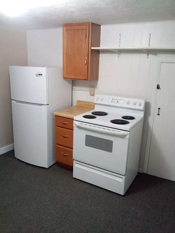 2 bed, 1.0 bath, $899 — Photo 3