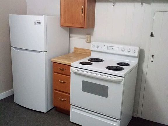 3rd image of 610 Church Ave