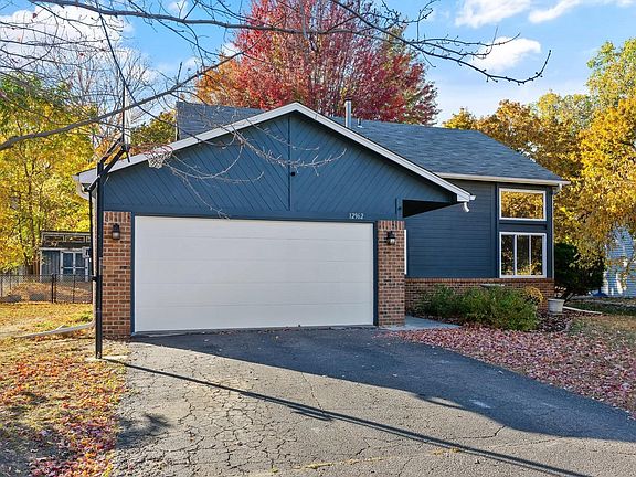 3rd image of 12962 Black Hills Dr