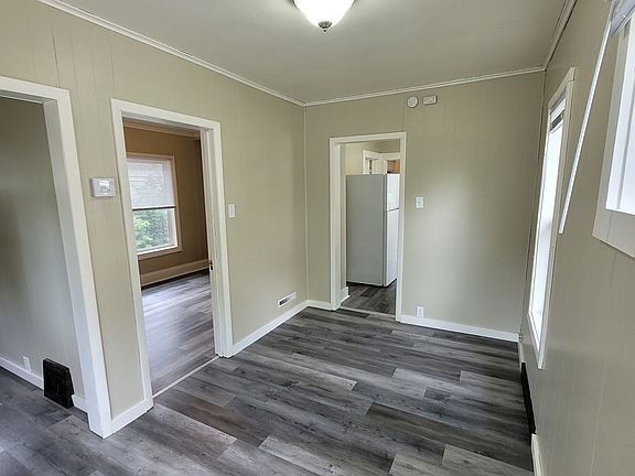2nd image of 403 W Walker St