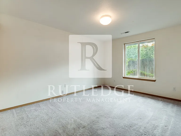 120 Mallory Ln — Photo 21