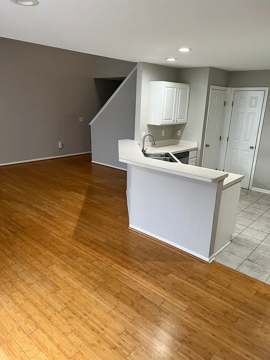 Building Photo - 4929 Ivyvine Blvd