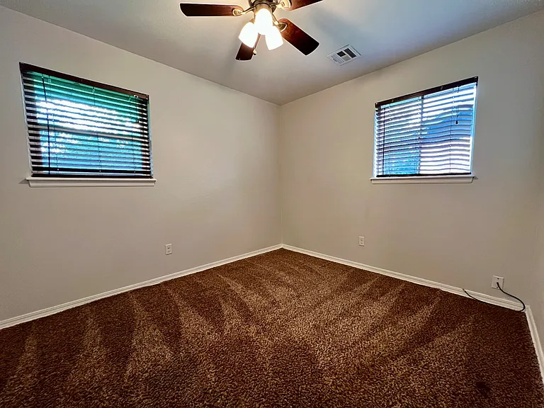 7400 S Drexel Ave — Photo 13