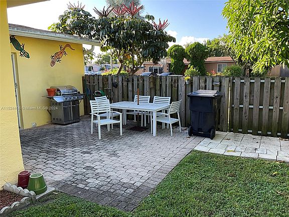 3rd image of 6701 SW 9th Pl