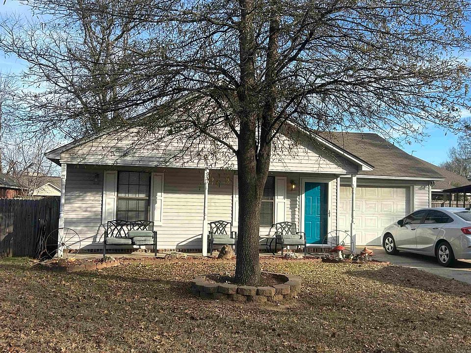 1st image of 38 Hartwell Cir