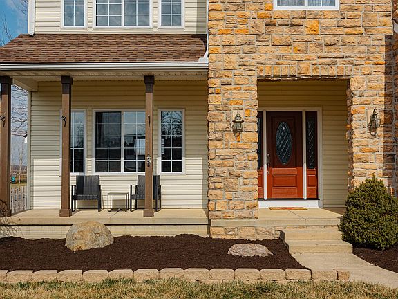 5th image of 36 Waters Edge Ln