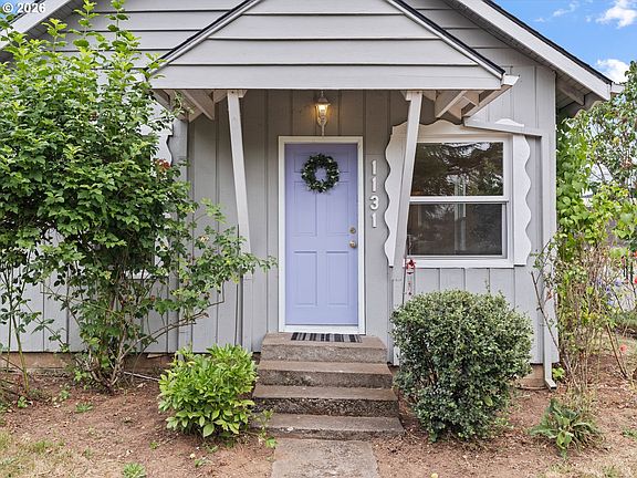 3rd image of 1131 Leonard St