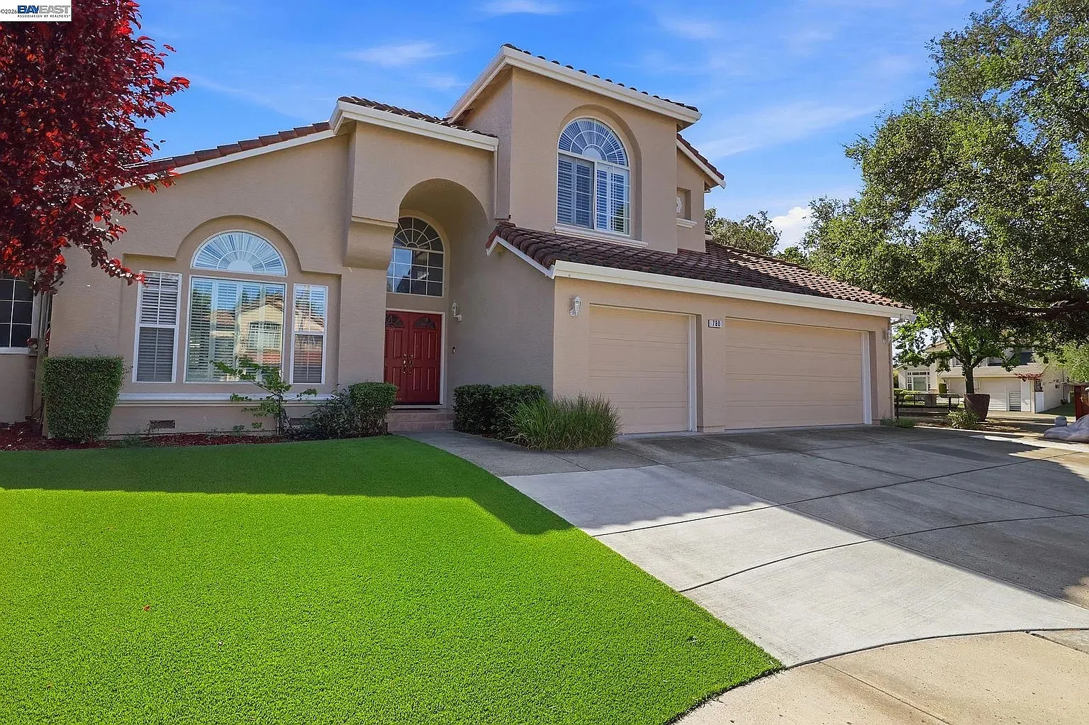 4 bed, 2818 sqft, $5,900 — Photo 1