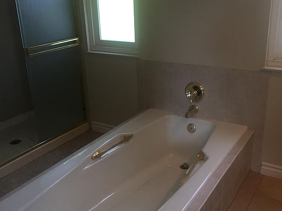 5th image of 5956 Arboles St