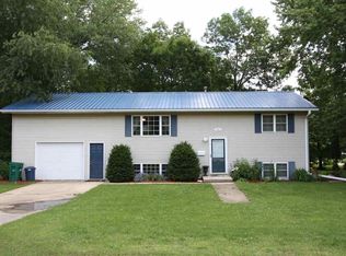 701 4th Ave NE, Oelwein, IA 50662