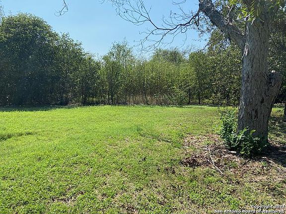 3rd image of 138 Ware Blvd