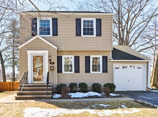 31 Amherst Pl, Livingston, NJ 07039