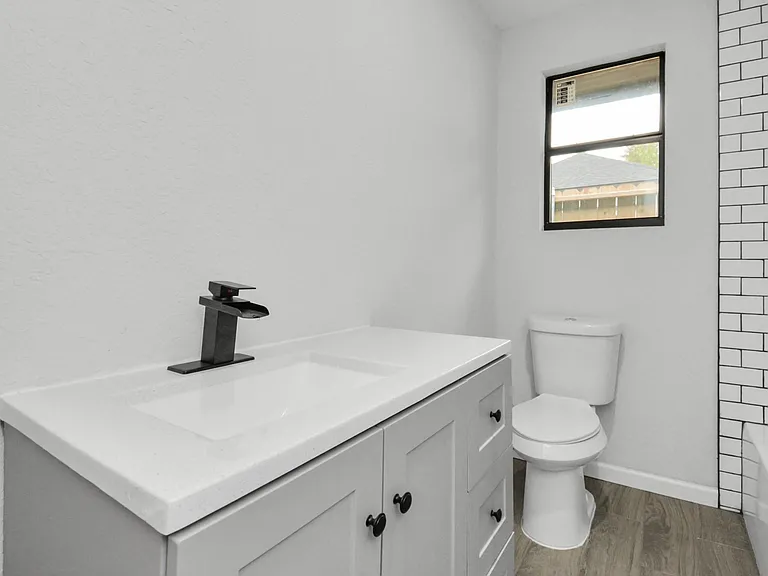 262 1/2 De Boll St — Photo 16