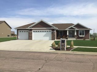 215 23rd Ave NW, Watertown, SD 57201