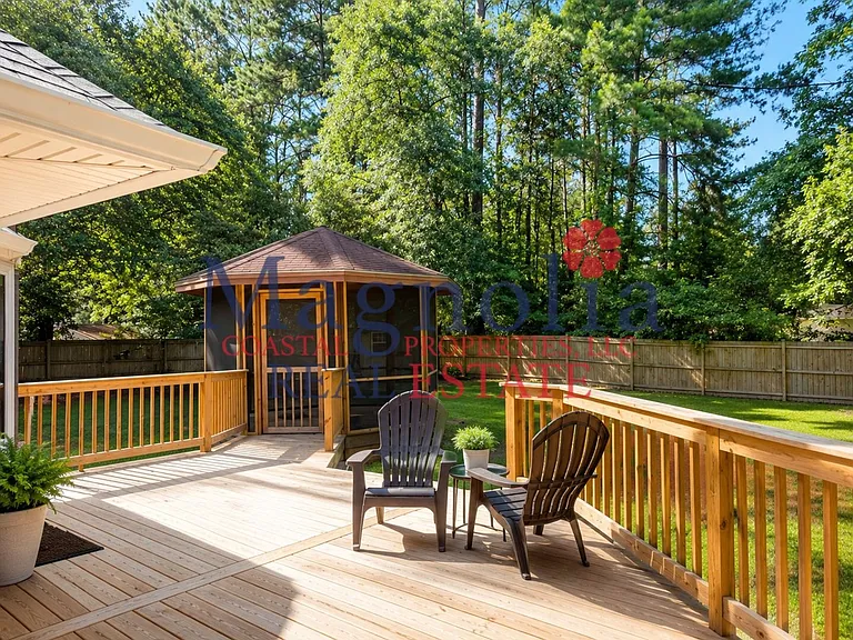 723 Oxford Dr — Photo 24