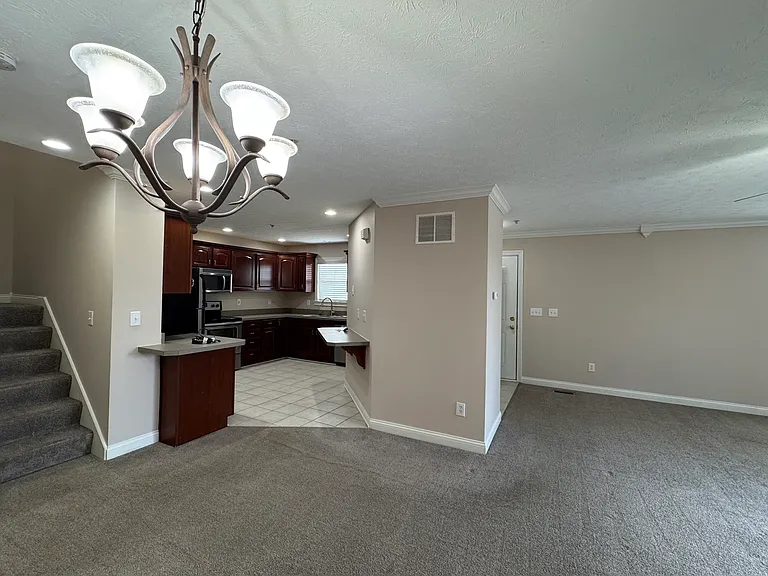 1473 Frontier Dr — Photo 7