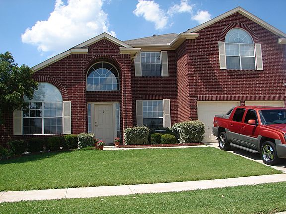 3rd image of 215 Quail Meadows Ln
