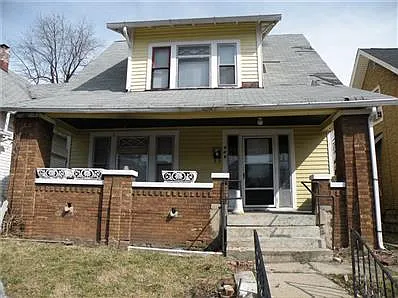 549 N Parker Ave photo 1