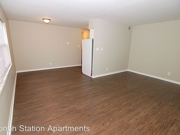 2nd image of 4560 Winthrop Ave APT 4