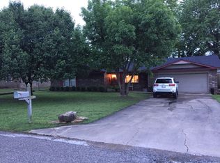 105 Kelly Dr, Holdenville, OK 74848