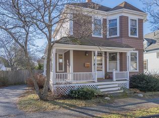 7 Lincoln St, Manchester, MA 01944