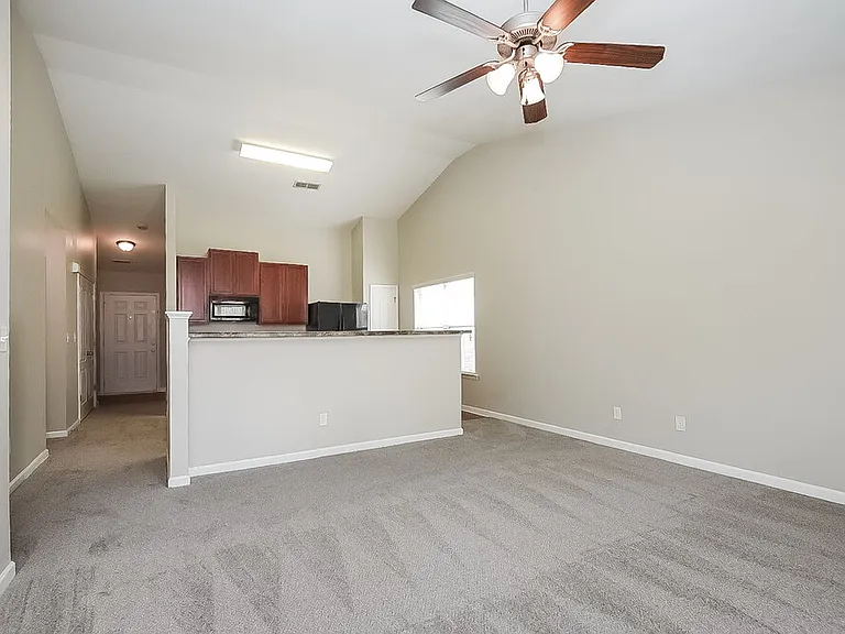 138 Hill Side Way — Photo 5