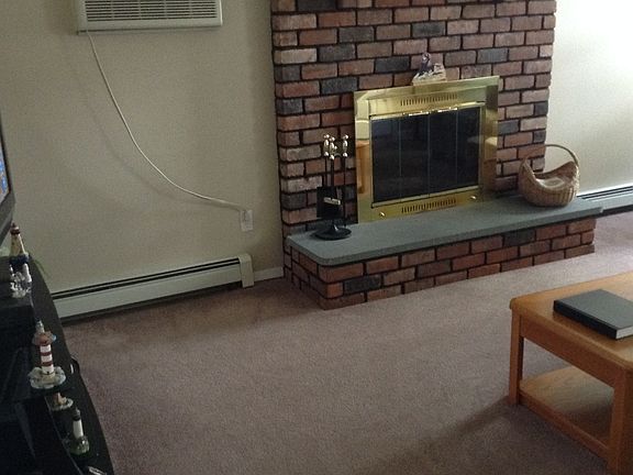 3rd image of 29 Appel Dr E