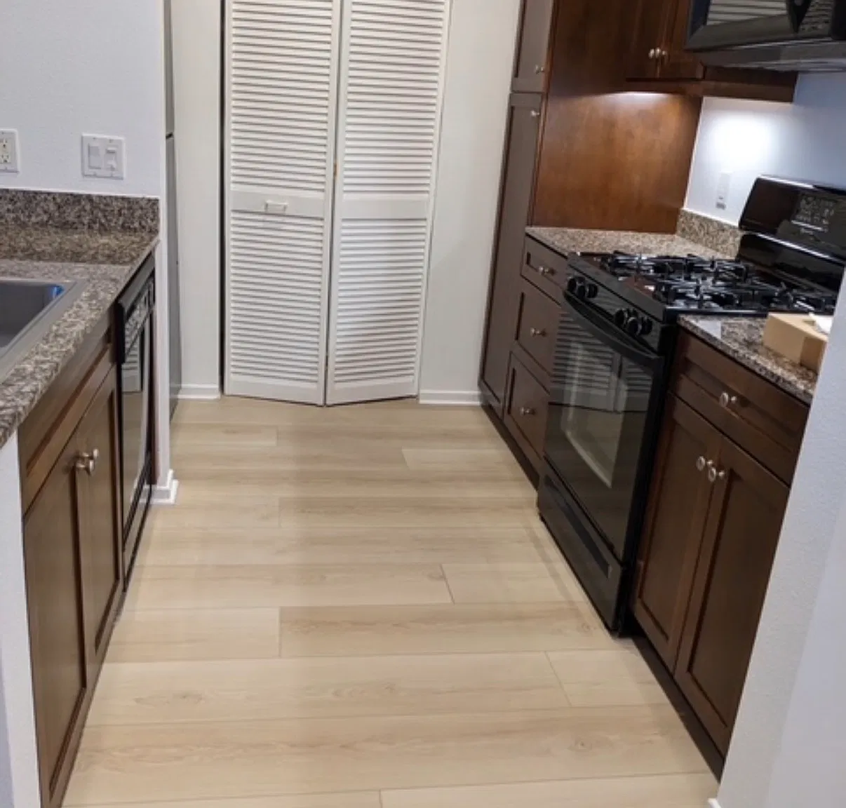 2 bed, 1034 sqft, $3,200 — Photo 4